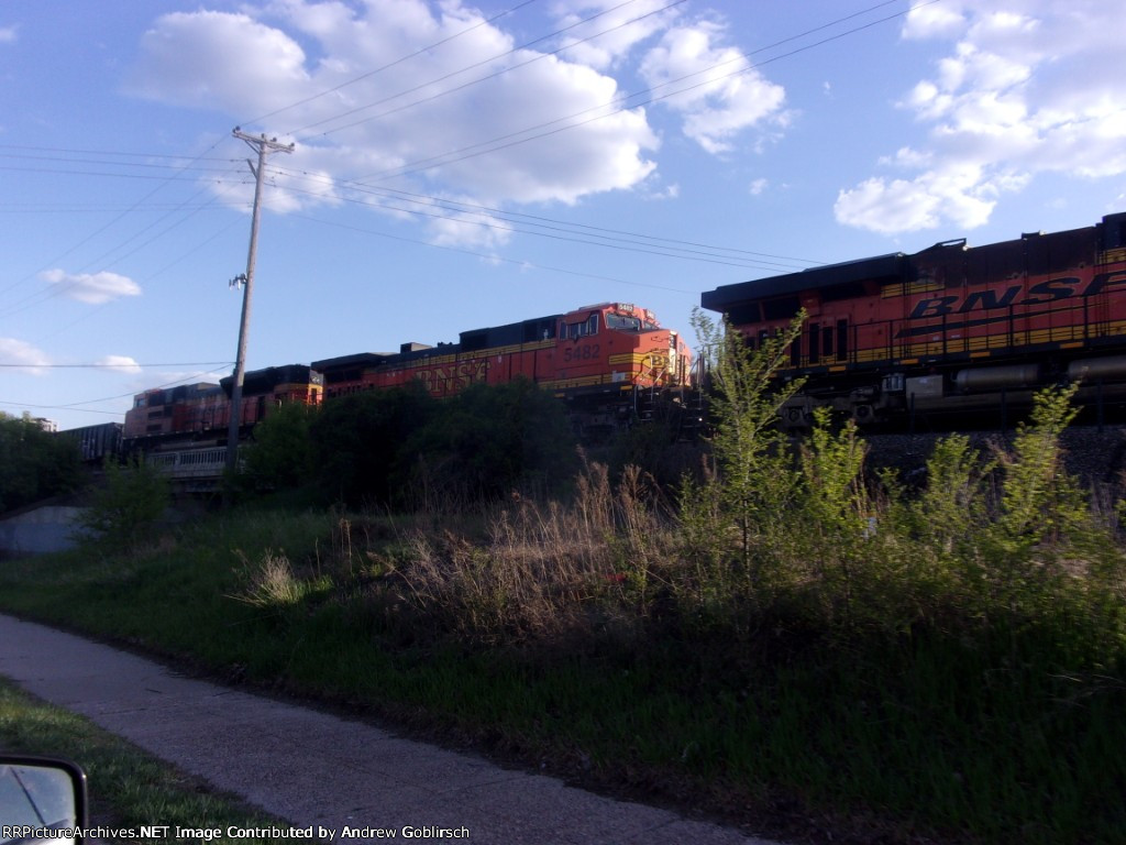 BNSF 5482